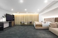 Deluxe Doppelzimmer mit Zusatzbett - Garni Hotel Cirman Ljubljana - Bild 2