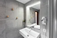 Kleines Doppelzimmer - Garni Hotel Cirman Ljubljana - Bild 4